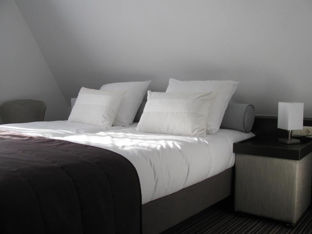 Boutique Hotel De Zwaluw De Koog  Room photo